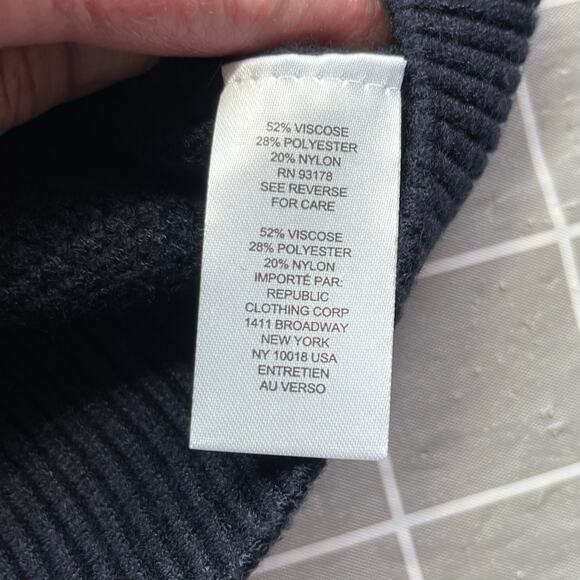 Elie Tahari Navy Blue Cable Knit V-Neck Cardigan Sweater NWT Small - Picture 15 of 16